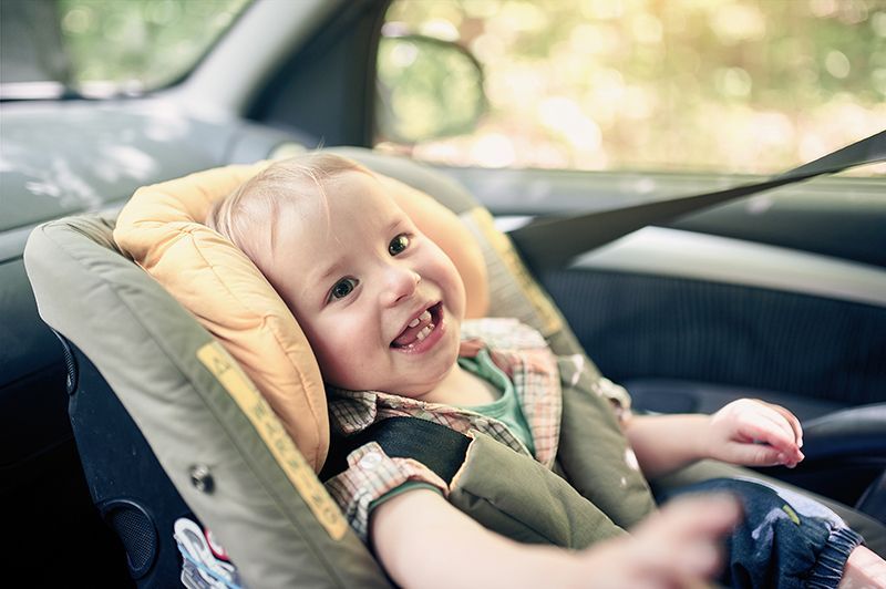 GUÍA PRÁCTICA PARA COMPRAR UNA SILLA DE BEBÉ PARA EL COCHE